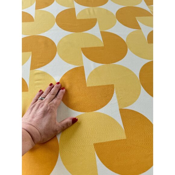 Vintage 70s flat / top sheet, geometric orange yellow round shapes, twin size - Picture 3 of 10